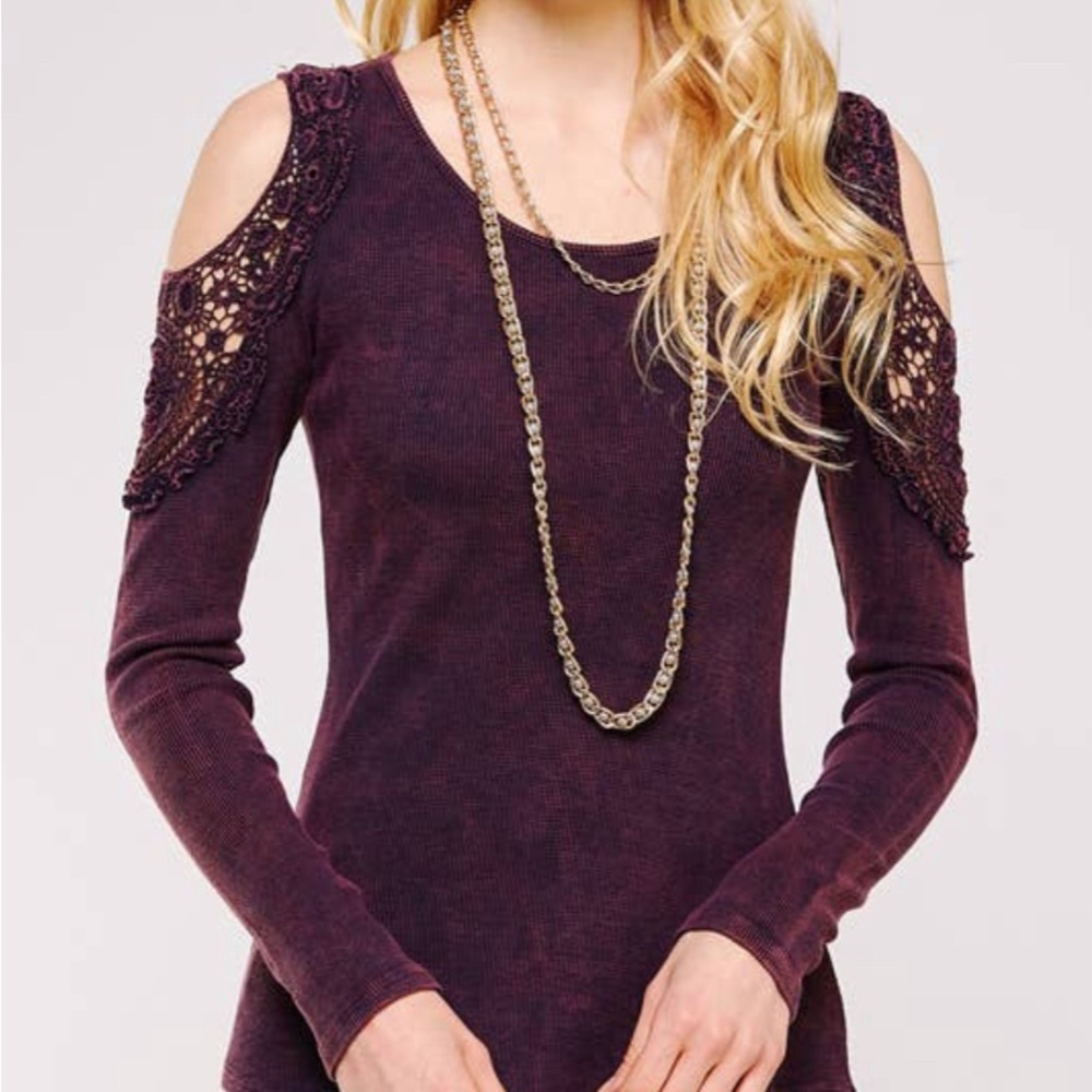 Urban X Thermal Top with Lace Crochet